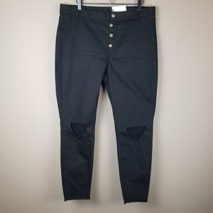 Zeza B. Size XL Black Skinny Pants Mesh Knees